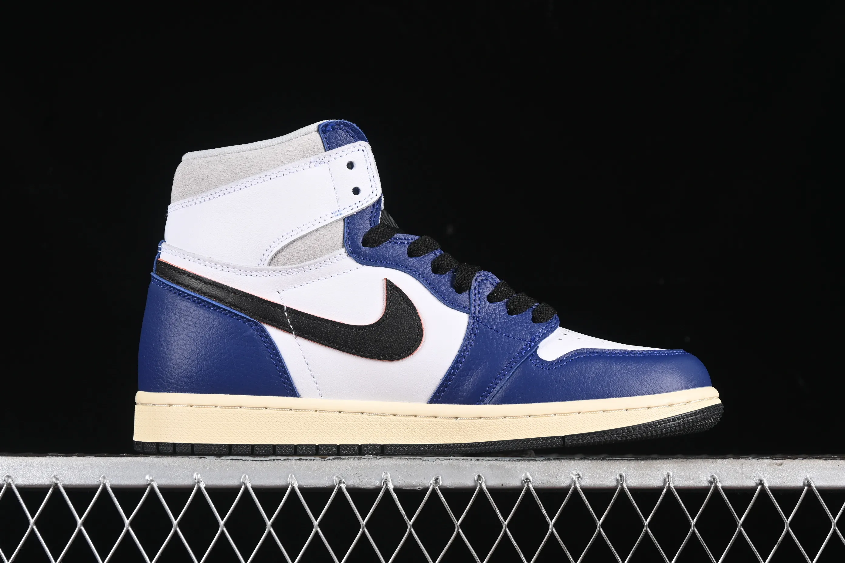 All categories Air Jordan Jordan series basketball shoes Air Jordan 1 High Air Jordan 1 Retro High "White Deep Royal Blue" AJ1 Joe 1 navy white and blue high-top basketball shoes DZ5485-100